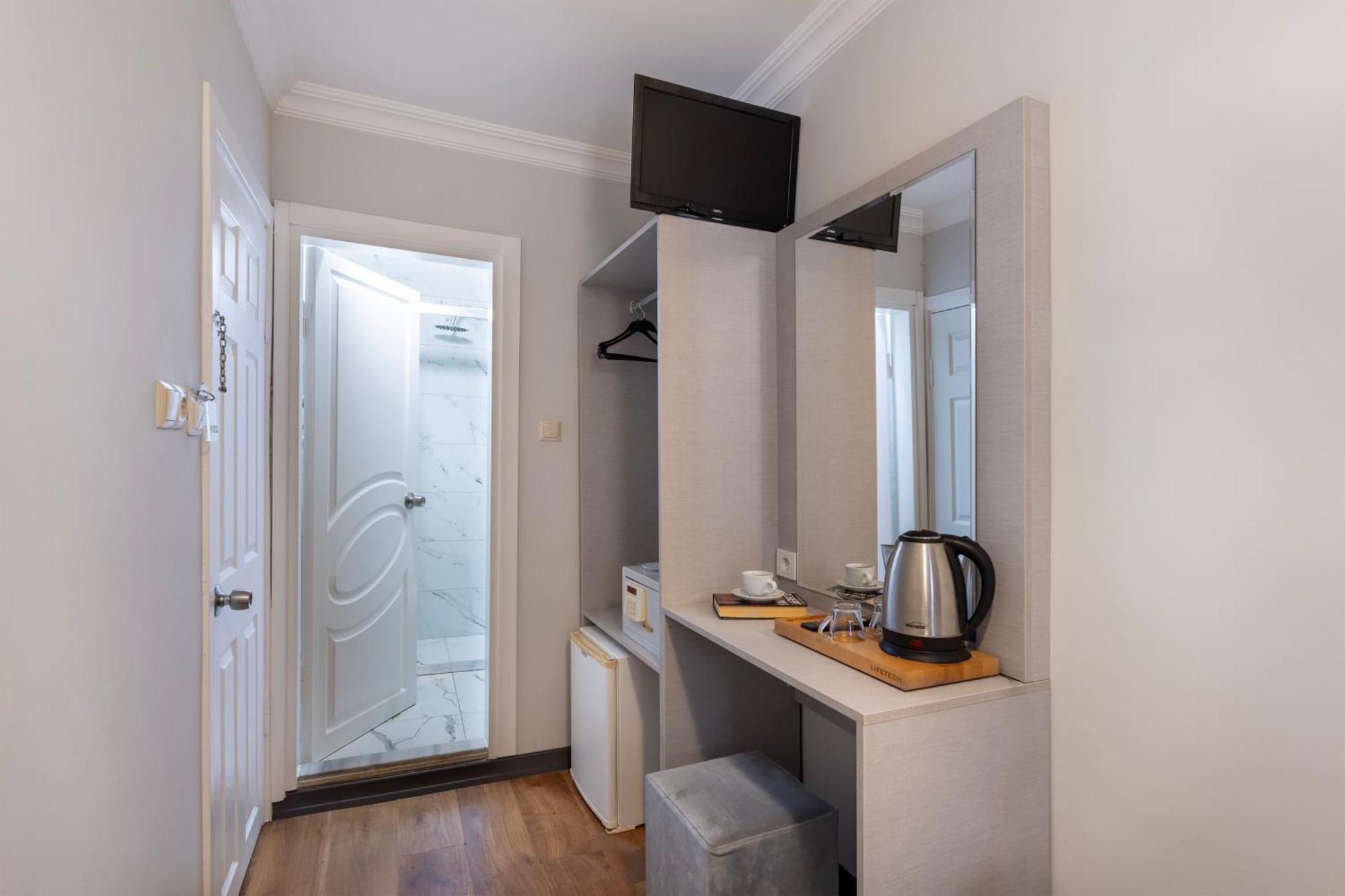 Taksim Trust Hotel Istanbul Exteriör bild